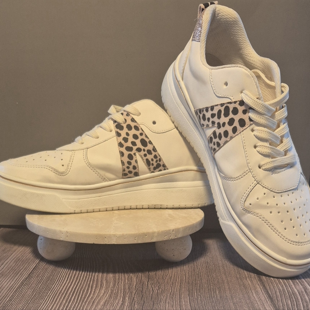 Stylish Casual Cream and Animal Print Womens Sneakers 10